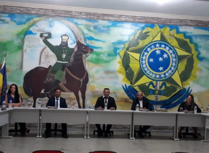 A Câmara Municipal de Divisa Alegre retornou as suas atividades normais dia 06/08/2018.