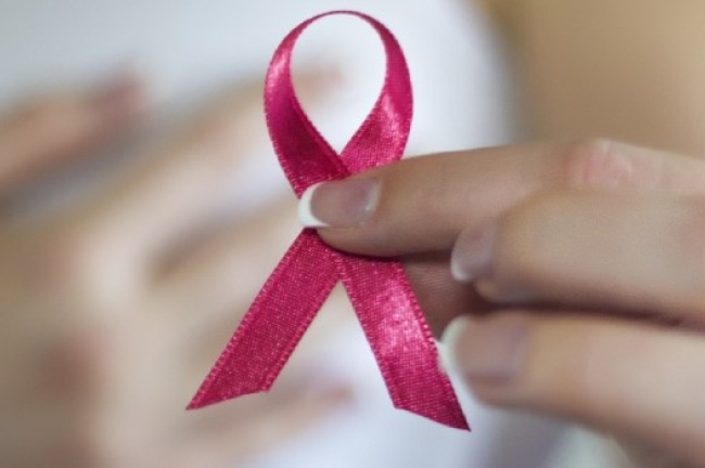 Outubro Rosa: Secretaria de Saúde reforça importância da prevenção do câncer de mama e de colo do útero
